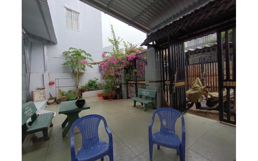 Bán nhà Quang Trung HM, 136m2, nở tiền, 1 lầu, 5 Phòng ngủ, dài 10m, Đường 6m giảm giá còn 4.x tỷ